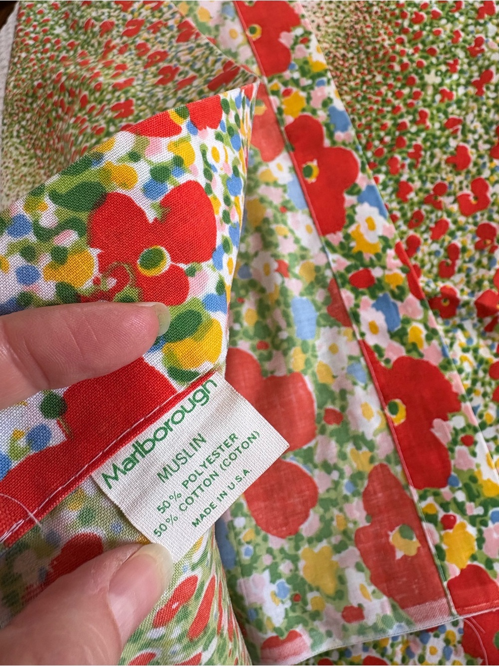 Vintage twin flat sheet poppy floral 70s flower print cotton blend retro